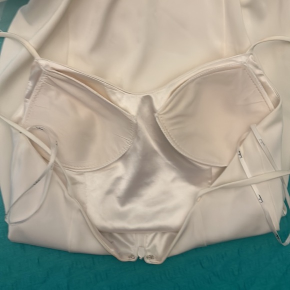 Beautiful Wedding Dress Worn 1 Time - Picture 6 of 7